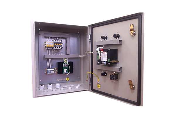 Шкафы управления нагревом раствора в гальванических ваннах на базе регулятора Термодат-10К6 и силового блока БСС-40