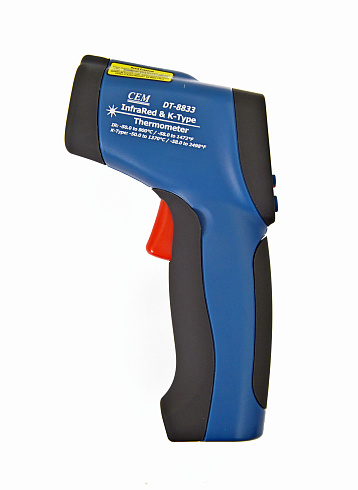 DT-8833 Инфракрасный термометр (пирометр)